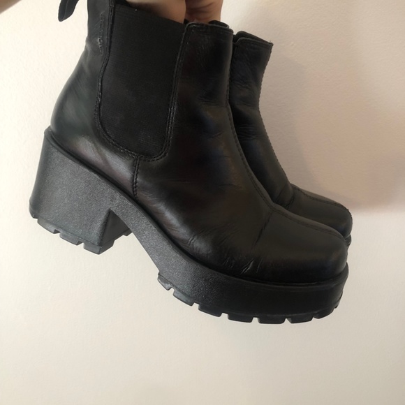 Vagabond Dioon Chelsea Platform Boots - Picture 3 of 3